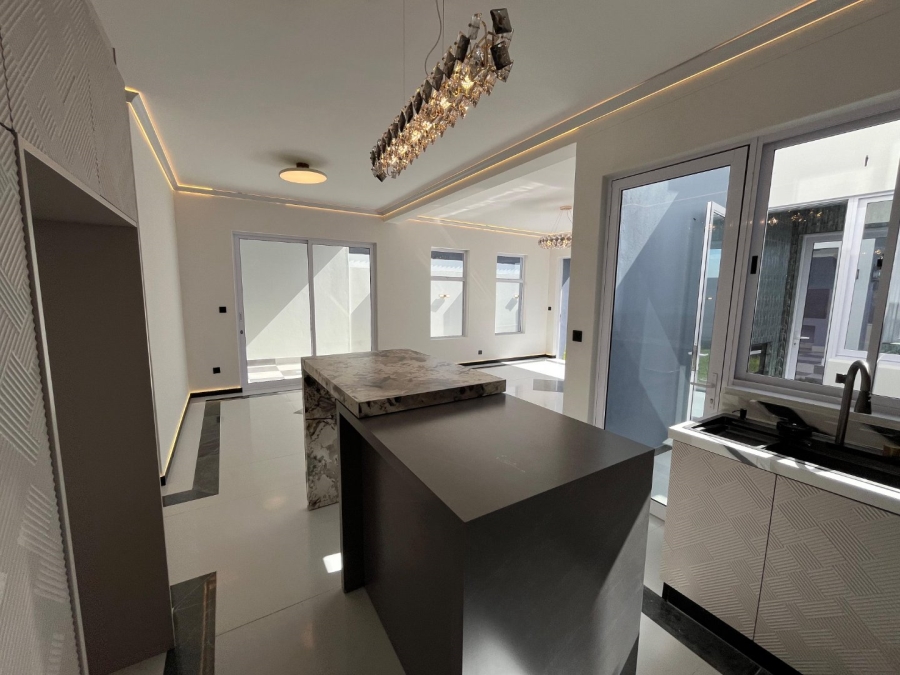 4 Bedroom Property for Sale in Sandown Western Cape